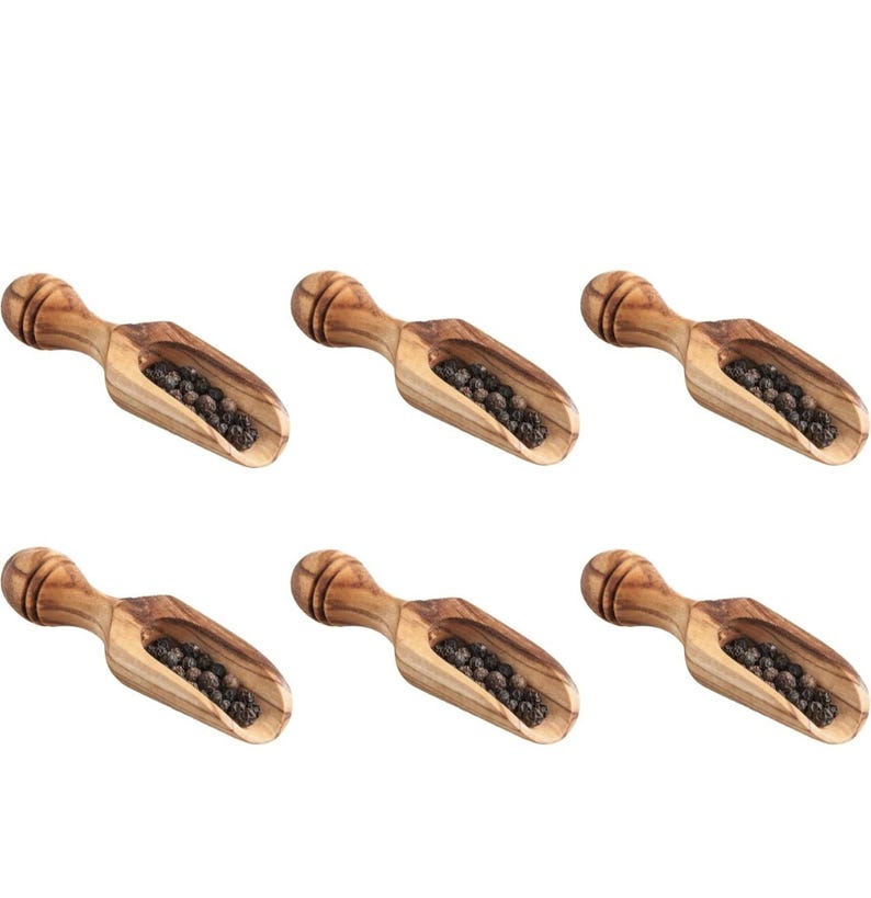 Handmade mini spice scoop made of olive wood (approx. 6 cm)